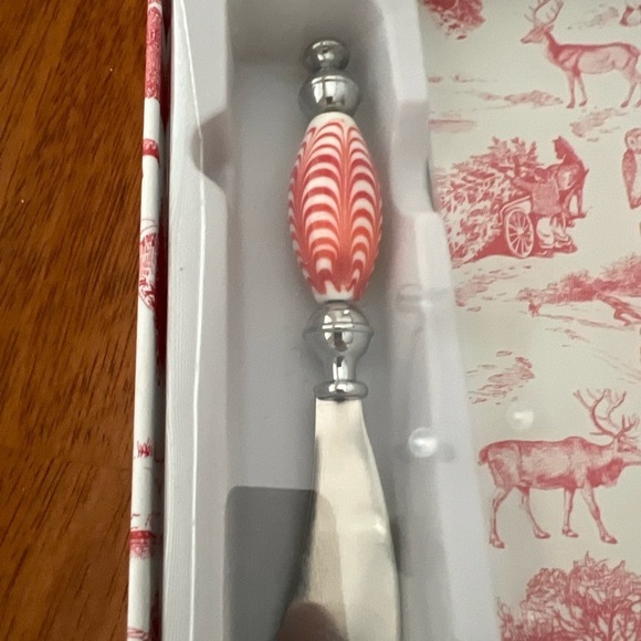 NIB Gorgeous Winter Toile Cheese Plate Set - Picture 4 of 4